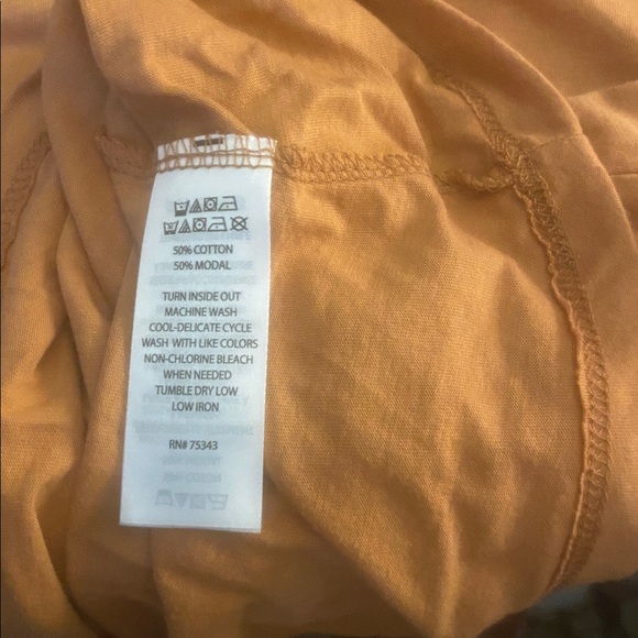 NWT Joie Tshirt in dark peach. - Picture 5 of 5